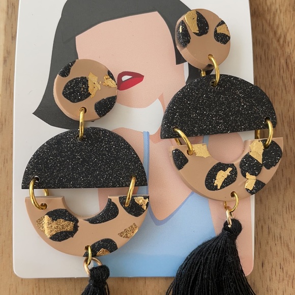 New Leopard print polymer clay earrings - Picture 3 of 4